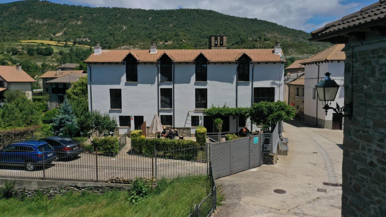 Casas Pirineos Apartment Sabinanigo Bagian luar foto