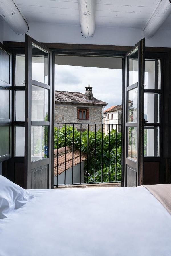 Casas Pirineos Apartment Sabinanigo Bagian luar foto