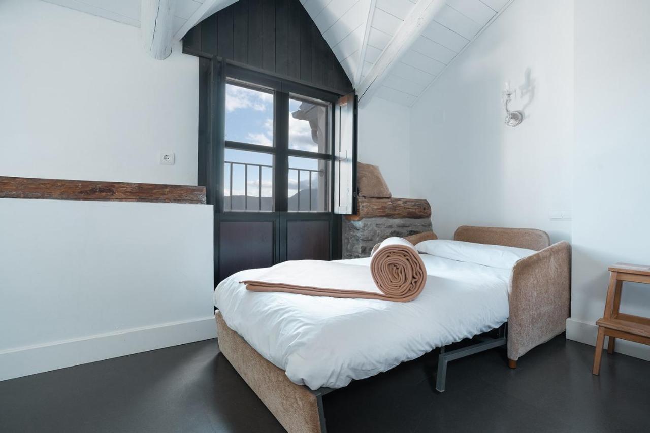 Casas Pirineos Apartment Sabinanigo Bagian luar foto