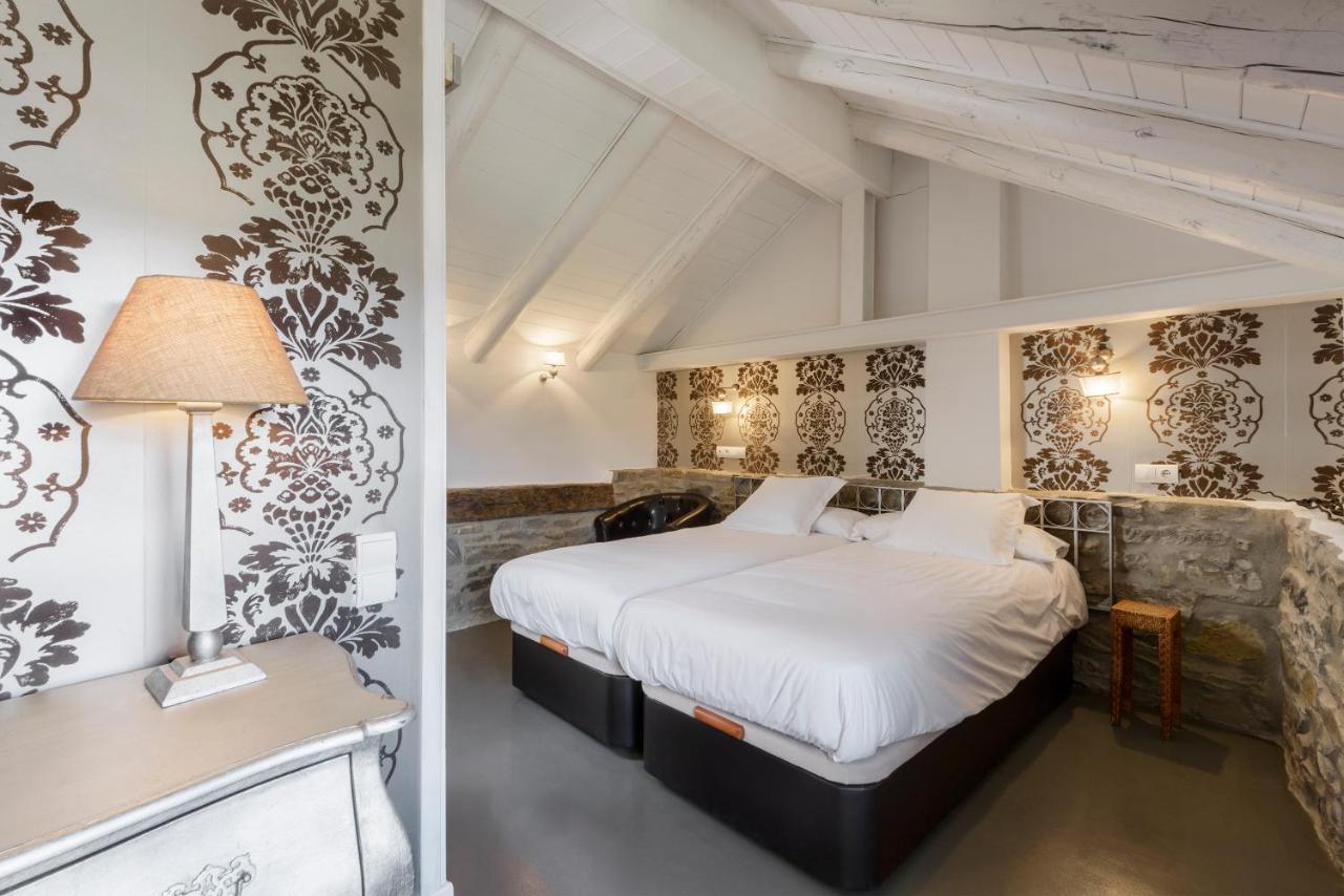 Casas Pirineos Apartment Sabinanigo Bagian luar foto
